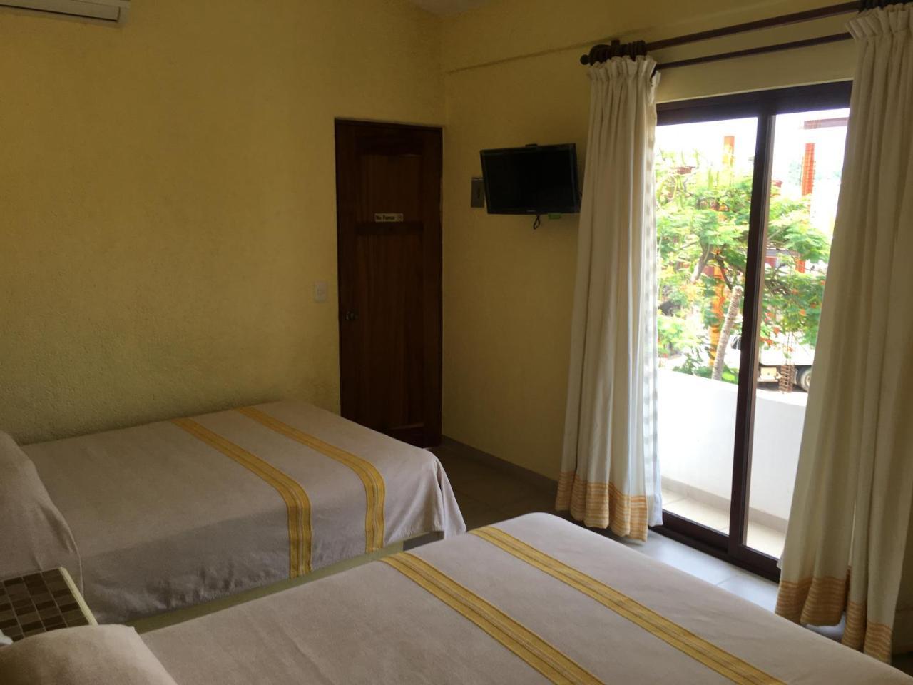 Hotel Maria Mixteca Santa Cruz Huatulco Exterior photo